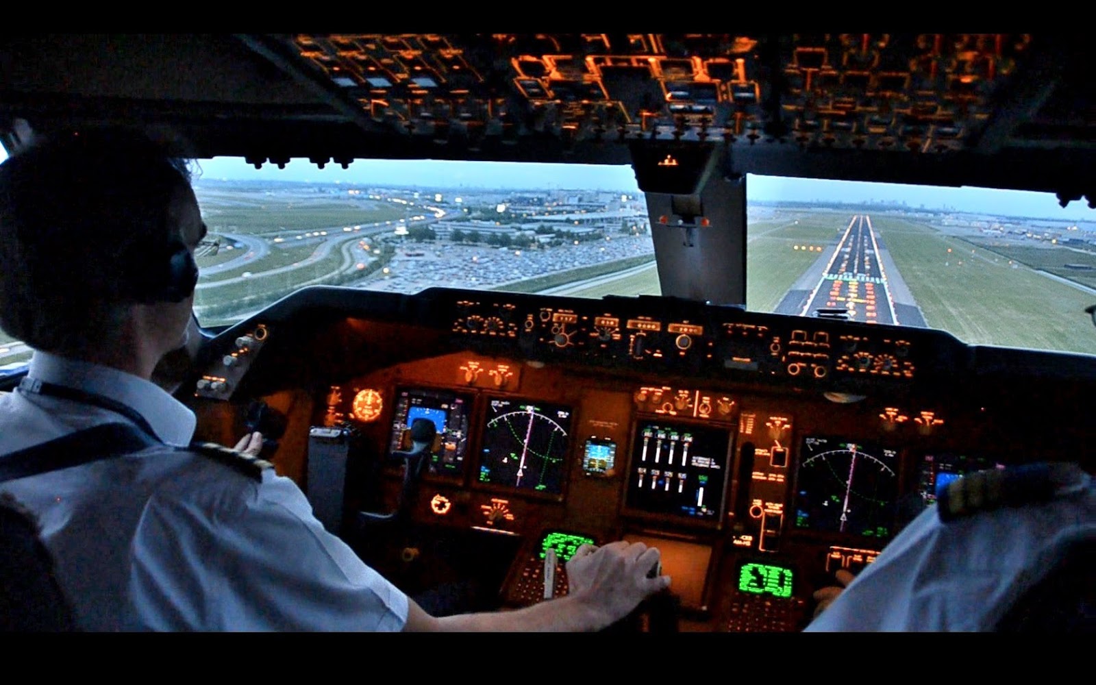 Take the Challenge of flying Instrument Landing System Approaches!