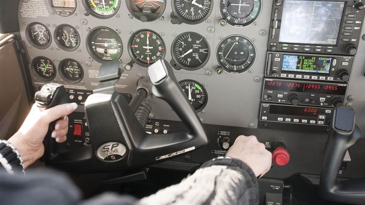 Easy How to Use Aircraft Flight Controls for Beginners! - Lets Fly VFR ...