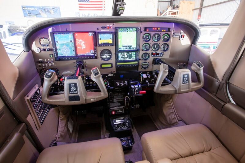 Easy How to Use Aircraft Flight Controls for Beginners!