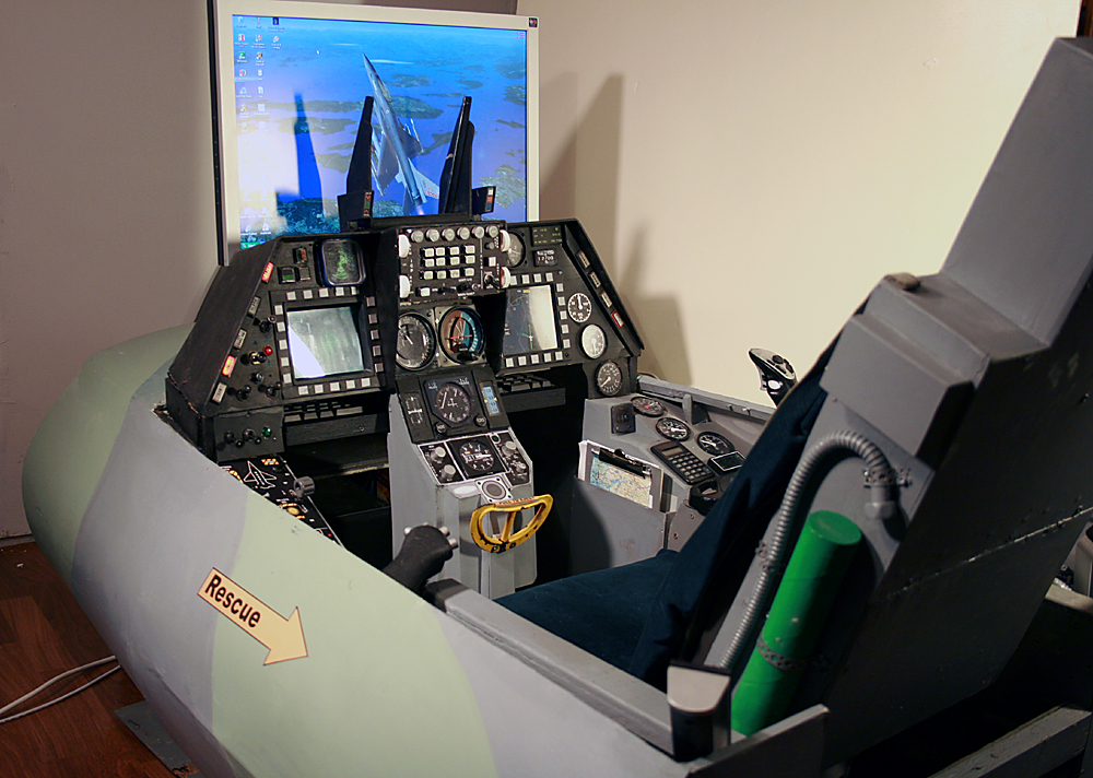 F-16 cockpit ViperWing.com