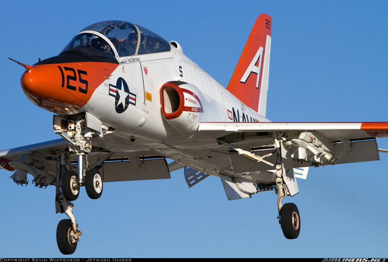 T 45 Goshawk LAning